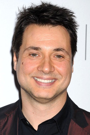 Adam Ferrara tüm dizileri dizigom'da