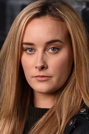 April Pearson tüm dizileri dizigom'da