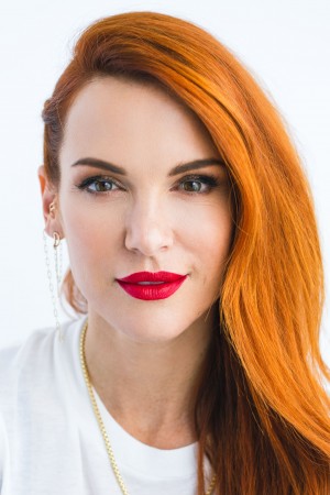 Danneel Ackles tüm dizileri dizigom'da